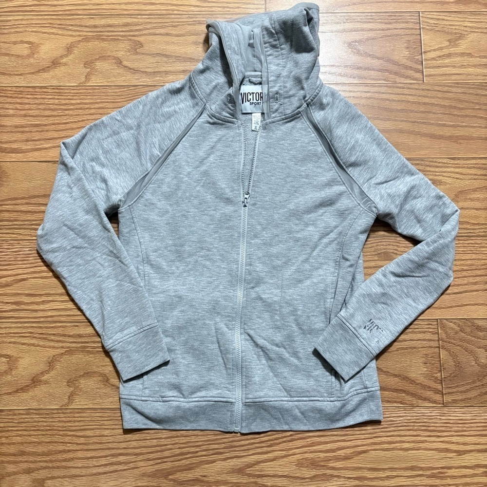 Victoria Sport Hoodie Small
